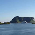 Kaikanten Rorbuer - شقة فندقية Røst